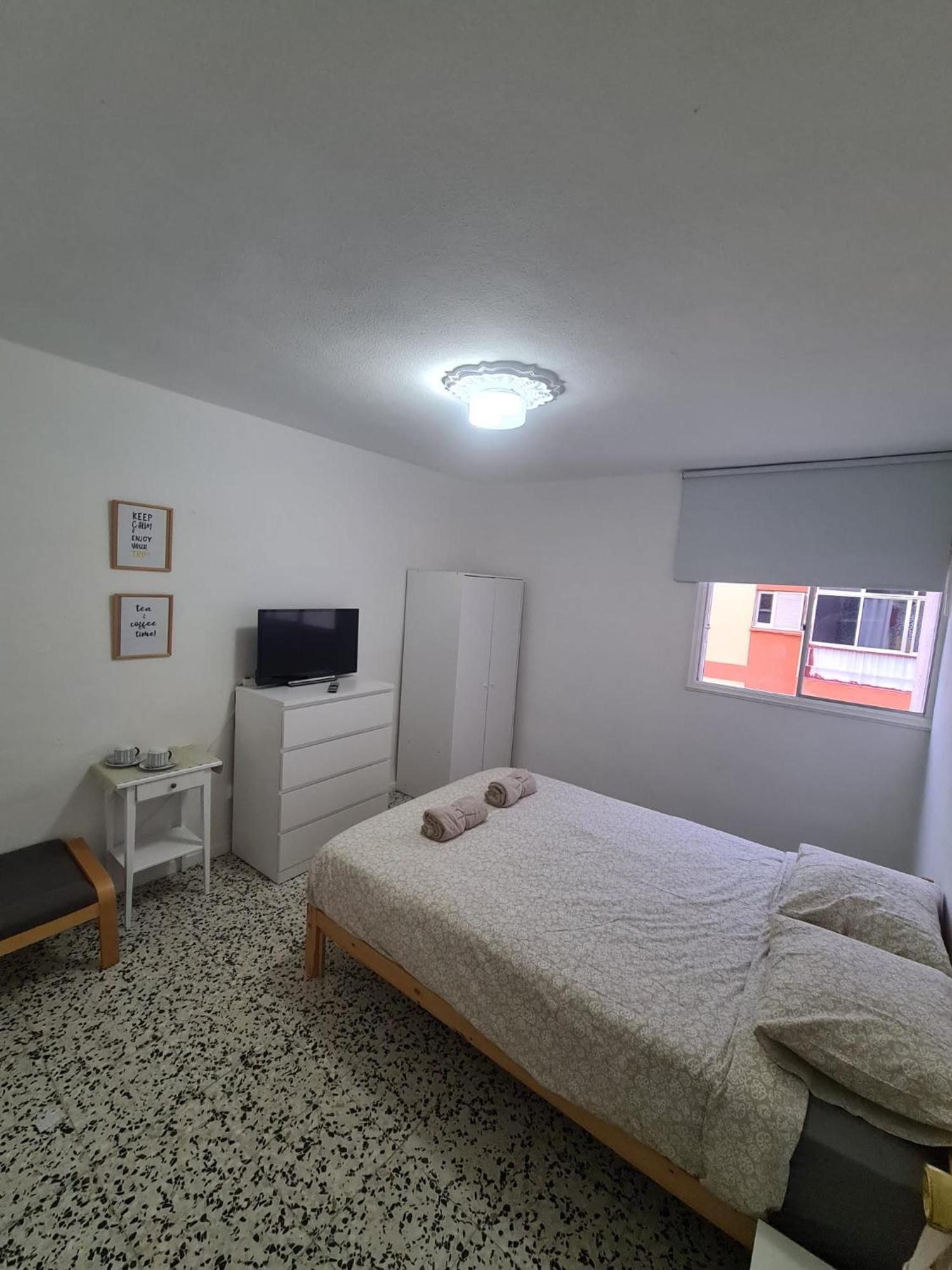 Eeb Private Room Habitacion Privada En Piso Compartido La Laguna  Eksteriør billede