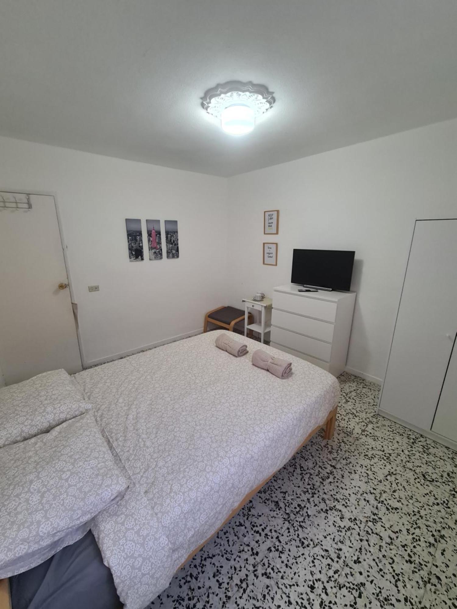 Eeb Private Room Habitacion Privada En Piso Compartido La Laguna  Eksteriør billede